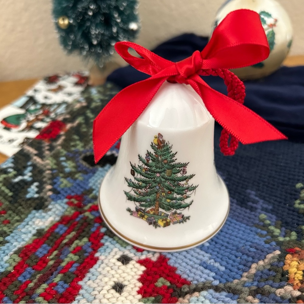 Spode christmas tree 4th